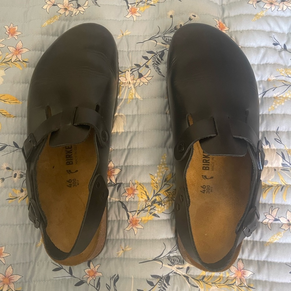 Black Birkenstock Clog- men size 46 (13-13.5)
